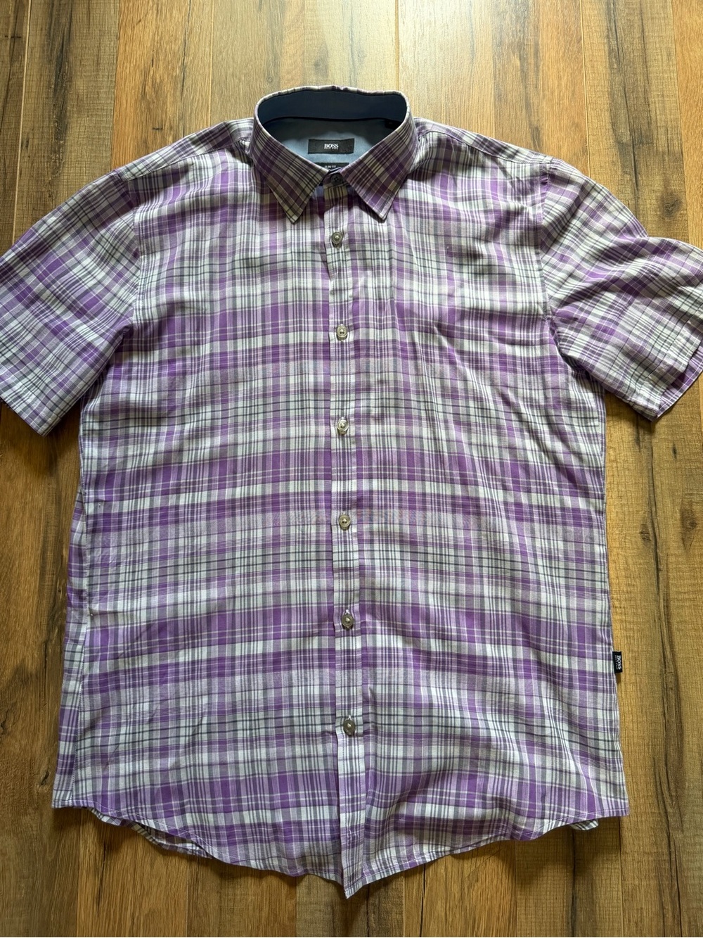 Hugo Boss Purple and White Plaid Short-Sleeve Button-Down Shirt 100% cotton